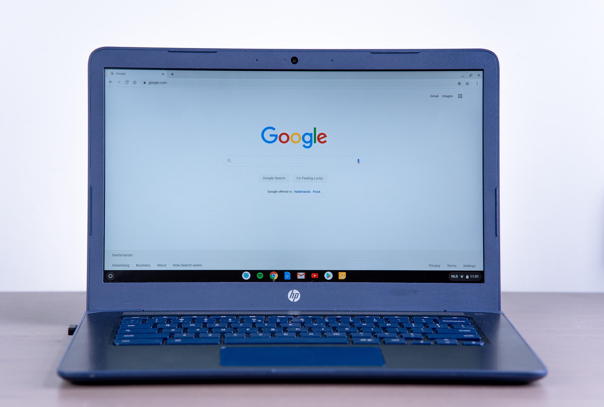 roonznl-laptop-5175029_1920 Laptop open on search engine page